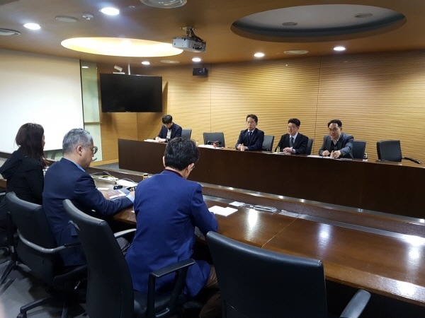 김덕호 농식품부 식품산업정책관이 풀무원 본사를 방문해 간담회를 열었다.
