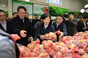 송미령 장관 설 앞두고 주요 농식품 물가 점검
