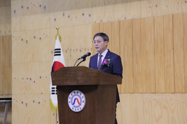박명홍 신임 축산물품질평가원장이 취임사를 하고 있다.